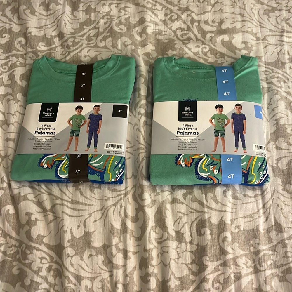 NWT Boy’s 4 piece pajamas Size